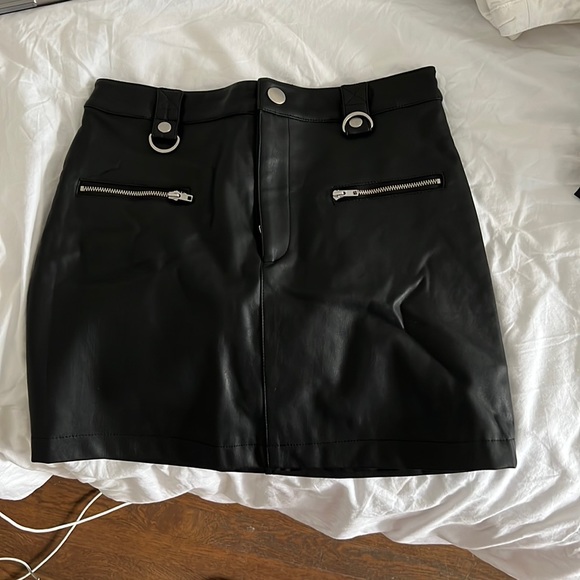 Leather skirt with zips, size small - Picture 1 of 3
